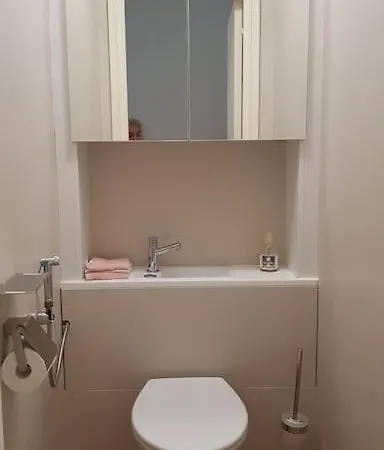 Flat 15minutes Walk From The Sea, - Côte D'azure Appartement *