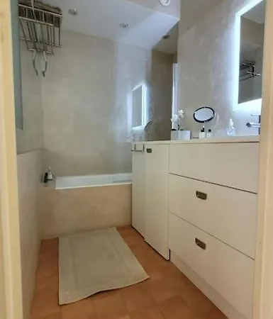 Flat 15minutes Walk From The Sea, - Cote D'azure Ницца